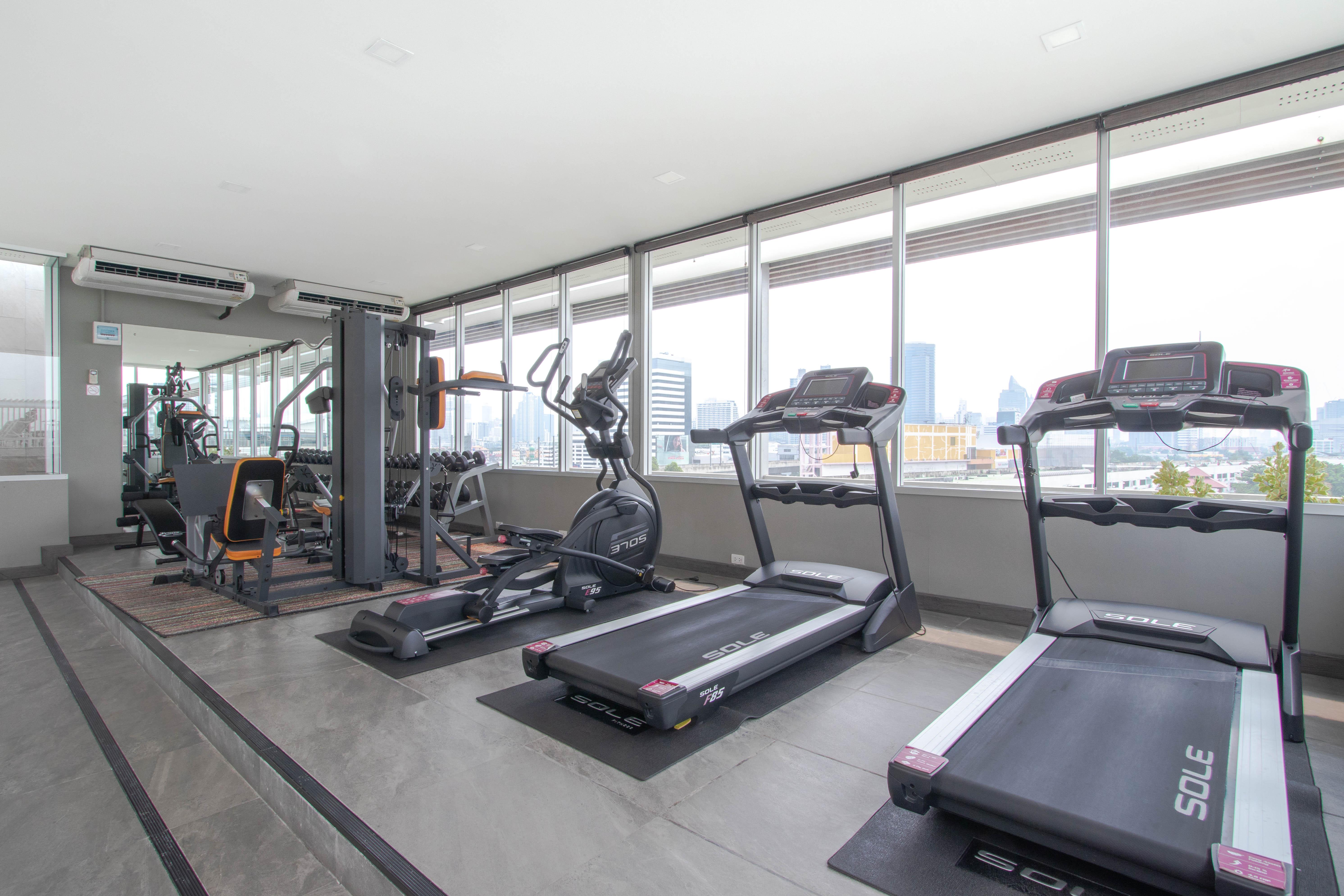 Kepler Residence Bangkok Extérieur photo